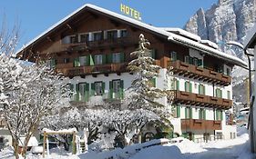 Hotel Pontechiesa Cortina